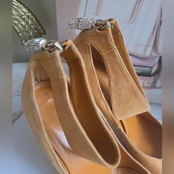 Gucci Bamboo Suede Heels Shoes Women Size 10 B EUC With Box - Picture 4 of 15